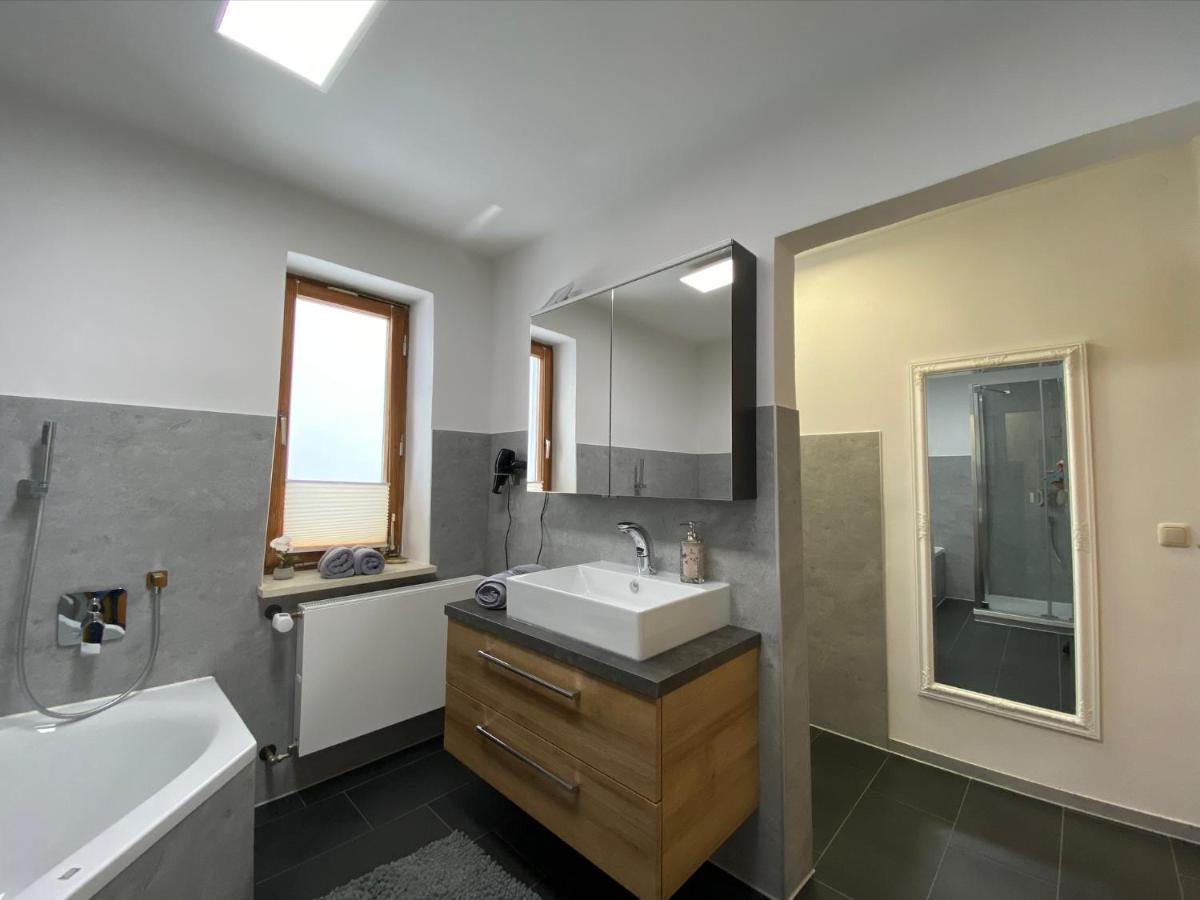 Mitten Im Bayerischen Wald-95M² Wohnung + *Netflix* Direkt Am Skilift! Schofweg Luaran gambar
